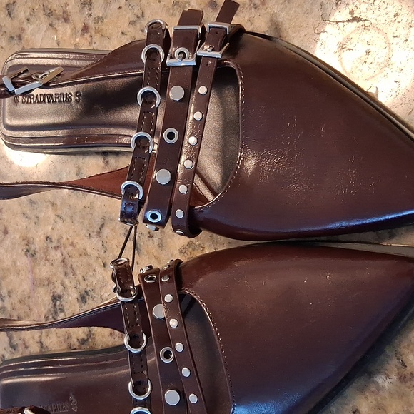 Stradivarius Dark Burgundi Slingback Flats with Silver Accents - Picture 1 of 4